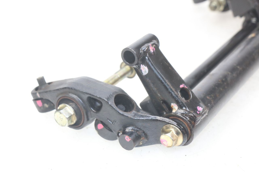 photo de SUPPORT MOTEUR SYM JET EURO X 2T 50 (2003 - 2007) - Gros plan technique