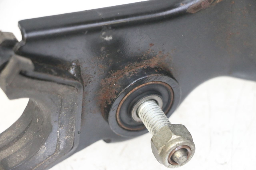 photo de SUPPORT MOTEUR PEUGEOT JET FORCE CARBU 50 (2003 - 2016) - Autre angle de vue