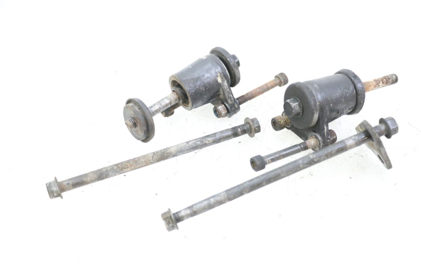 photo de SUPPORT MOTEUR KAWASAKI ZR7 ZR-7 S 750 (1999 - 2004) - Vue principale