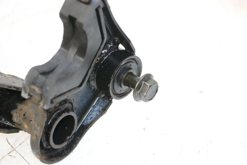 photo de SUPPORT MOTEUR PEUGEOT KISBEE 2T 50 (2010 - 2017) - Autre angle de vue