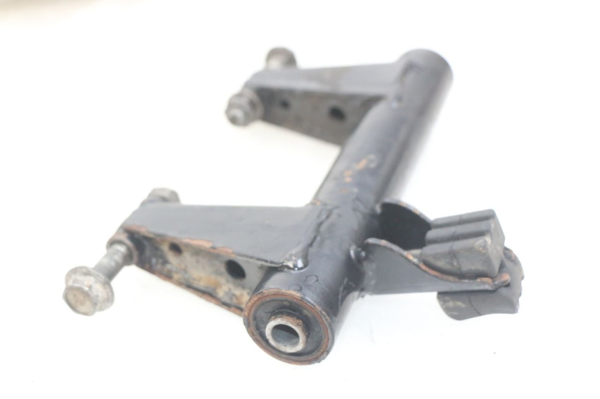 photo de SUPPORT MOTEUR PEUGEOT KISBEE 4T 50 (2010 - 2017) - Autre angle de vue