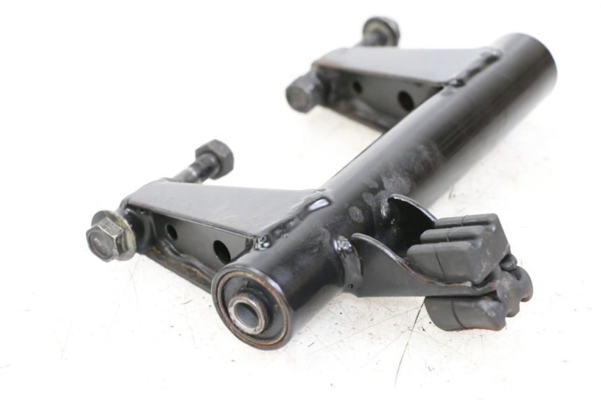 photo de SUPPORT MOTEUR PEUGEOT KISBEE 4T 50 (2018 - 2022) - Gros plan technique