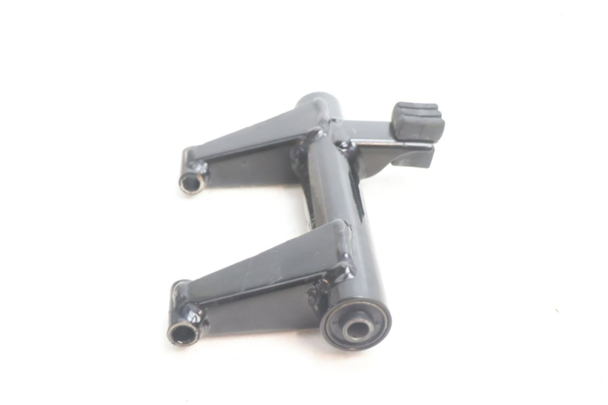 photo de SUPPORT MOTEUR PEUGEOT KISBEE 4T 50 (2018 - 2022) - Autre angle de vue