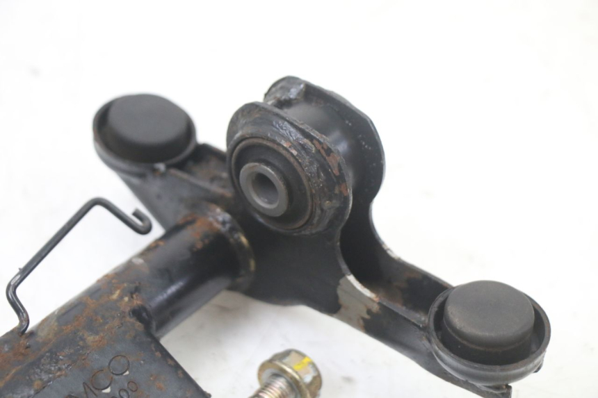 photo de SUPPORT MOTEUR KYMCO PEOPLE S 125 (2000 - 2008) - Vue d’ensemble