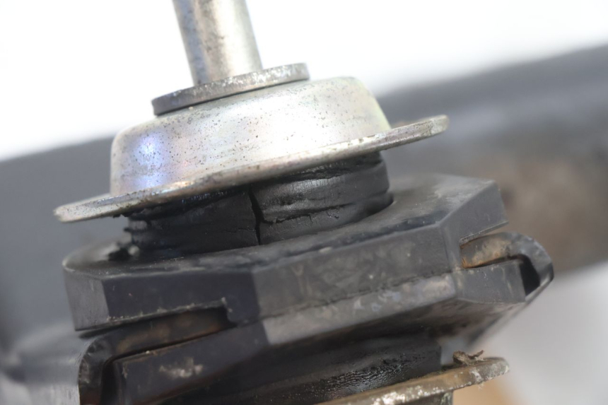 photo de SUPPORT MOTEUR PIAGGIO LIBERTY IGET 4T 50 (2021 - 2025) - Détails caractéristiques