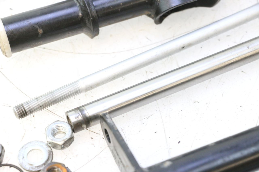 photo de SUPPORT MOTEUR PIAGGIO LIBERTY IGET S 125 (2016 - 2020) - Angle alternatif