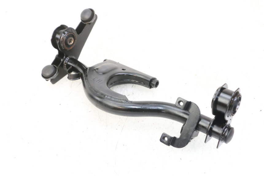 photo de SUPPORT MOTEUR LONGJIA SHARPY 125 (2020 - 2024) - Zoom état d’usage