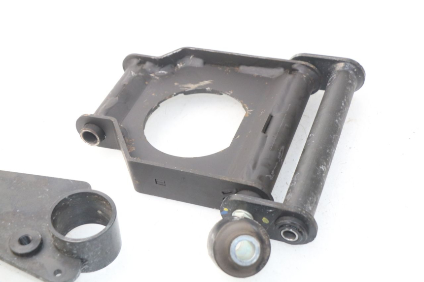 photo de SUPPORT MOTEUR PEUGEOT METROPOLIS 400 (2017 - 2020) - Zoom état d’usage