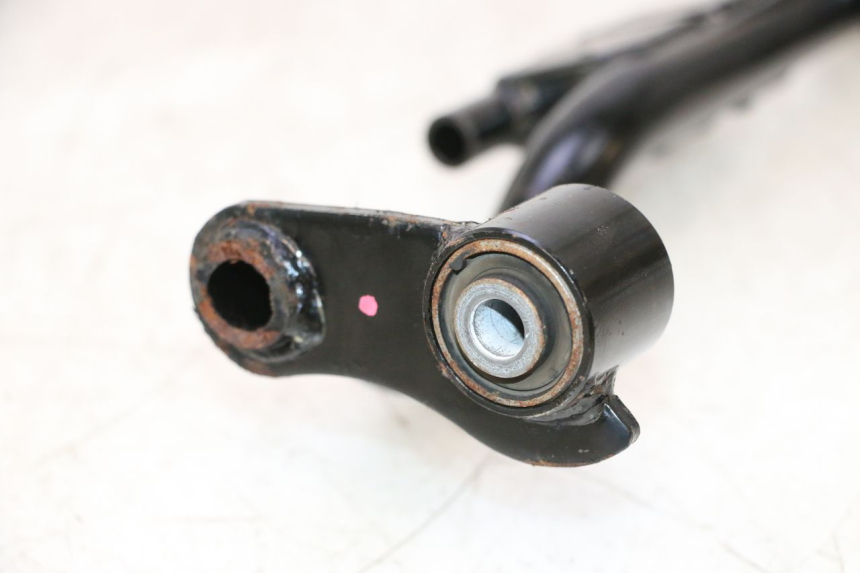 photo de SUPPORT MOTEUR SYM MIO 50 (2005 - 2010) - Autre angle de vue