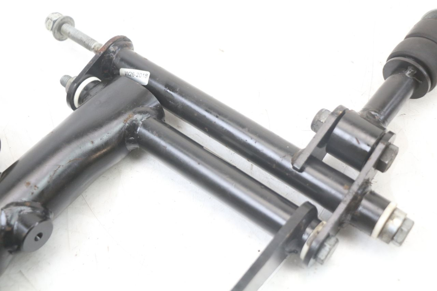 photo de SUPPORT MOTEUR PIAGGIO MP3 HPE 350 (2018 - 2020) - Autre angle de vue