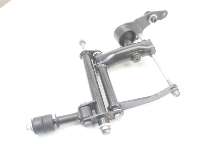 photo de SUPPORT MOTEUR PIAGGIO MP3 HPE 350 (2018 - 2020) - Vue d’ensemble