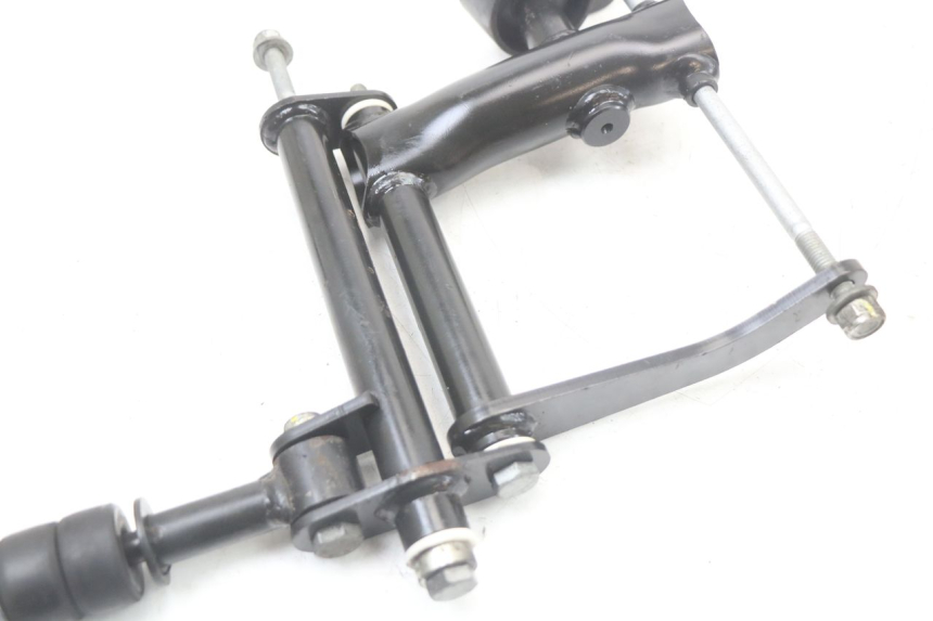 photo de SUPPORT MOTEUR PIAGGIO MP3 HPE 350 (2018 - 2020) - État de surface