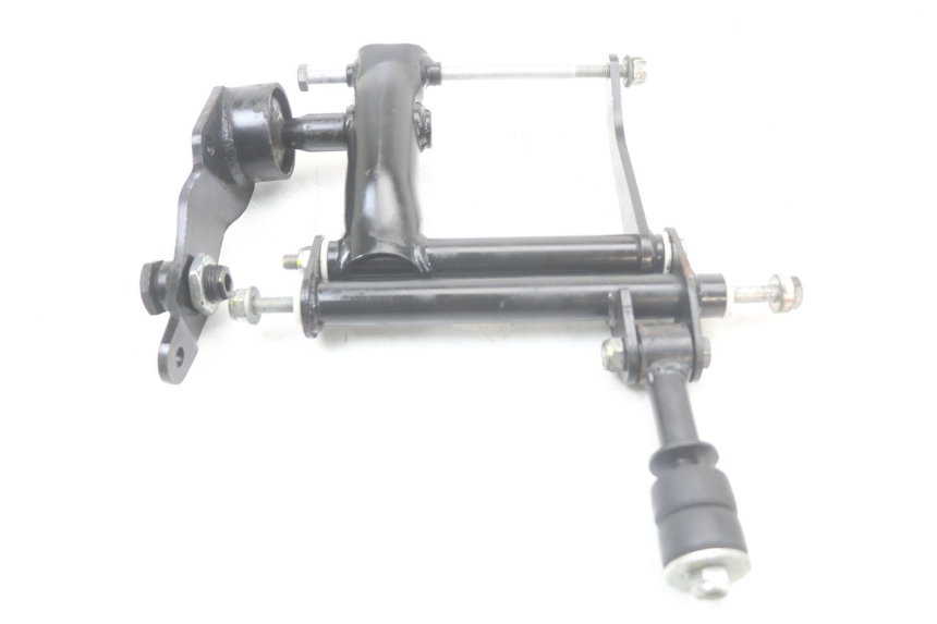 photo de SUPPORT MOTEUR PIAGGIO MP3 HPE 350 (2018 - 2020) - Marquages et références