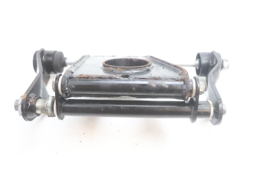 photo de SUPPORT MOTEUR PIAGGIO MP3 HPE 530 (2022 - 2026) - Détail de la pièce