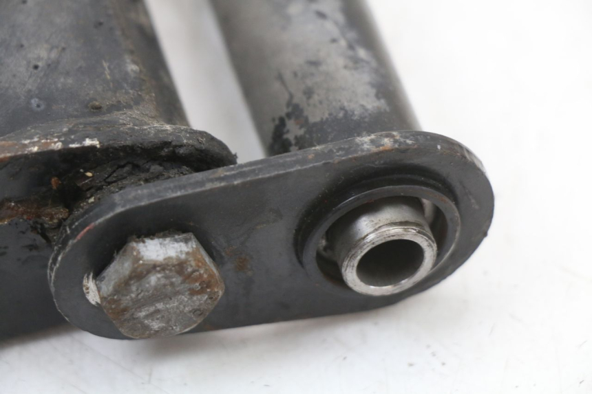 photo de SUPPORT MOTEUR PIAGGIO MP3 LT 400 (2007 - 2012) - État de surface