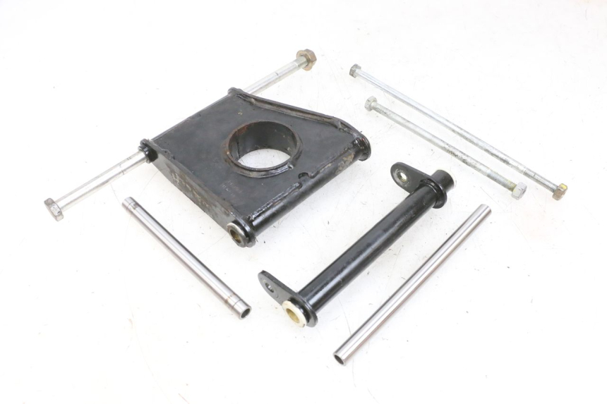 photo de SUPPORT MOTEUR PIAGGIO MP3 LT 400 (2007 - 2012) - Zoom composants