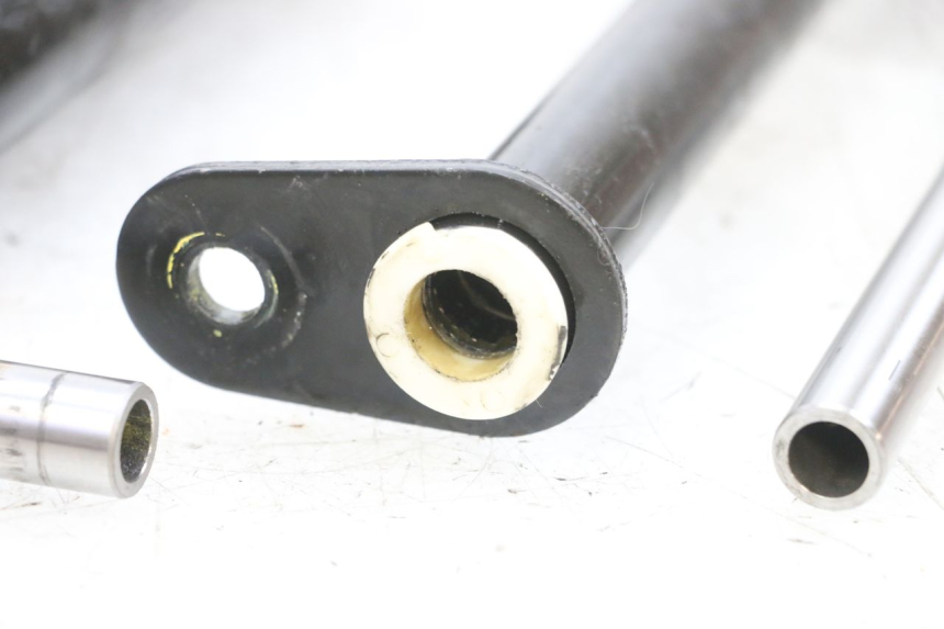 photo de SUPPORT MOTEUR PIAGGIO MP3 LT 400 (2007 - 2012) - État de surface