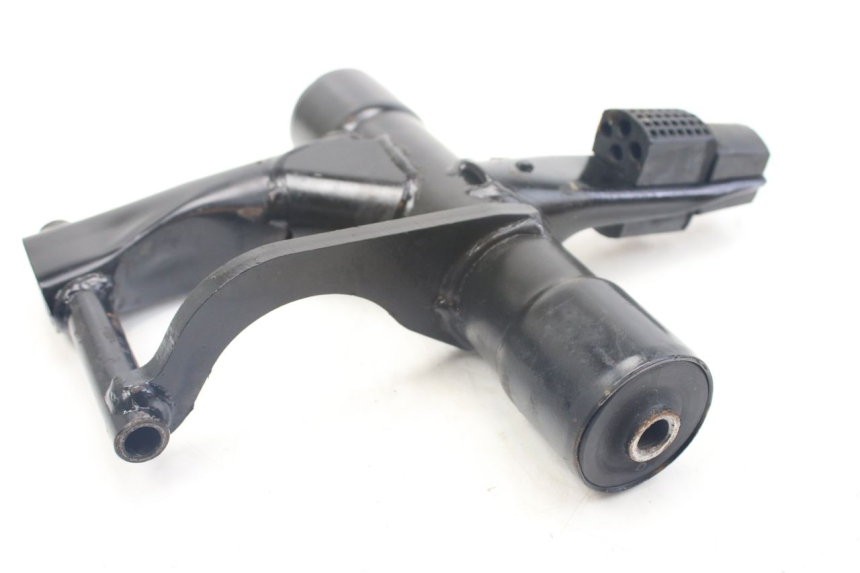 photo de SUPPORT MOTEUR PIAGGIO NEW TYPHOON 50 (2018 - 2021) - Autre angle de vue