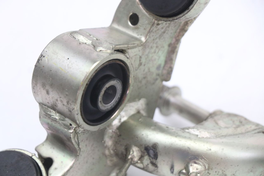 photo de SUPPORT MOTEUR HONDA PCX (JF28) 125 (2009 - 2011) - État de surface