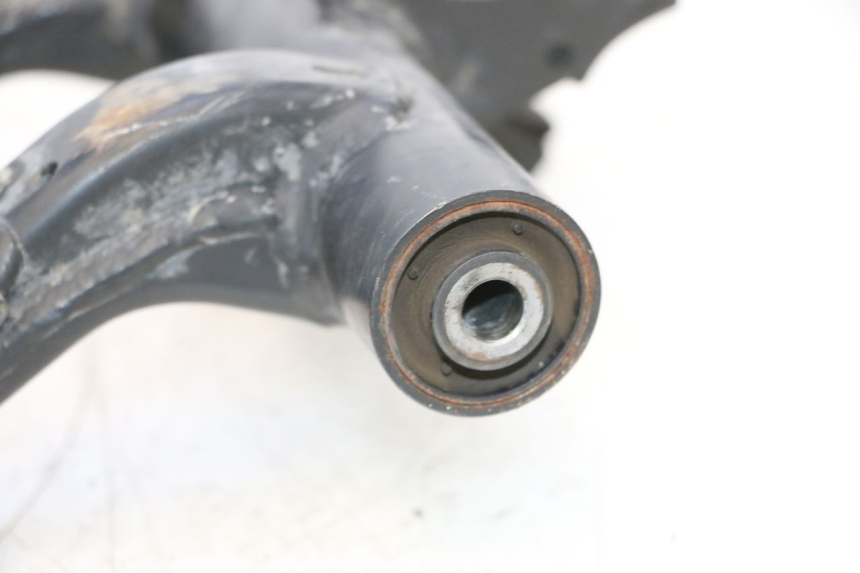photo de SUPPORT MOTEUR HONDA PCX (JF57/JF64) 125 (2014 - 2018) - Gros plan technique