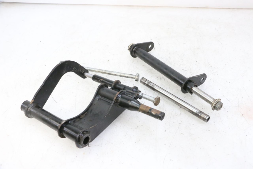 photo de SUPPORT MOTEUR PIAGGIO MP3 125 (2006 - 2014) - Vue d’ensemble