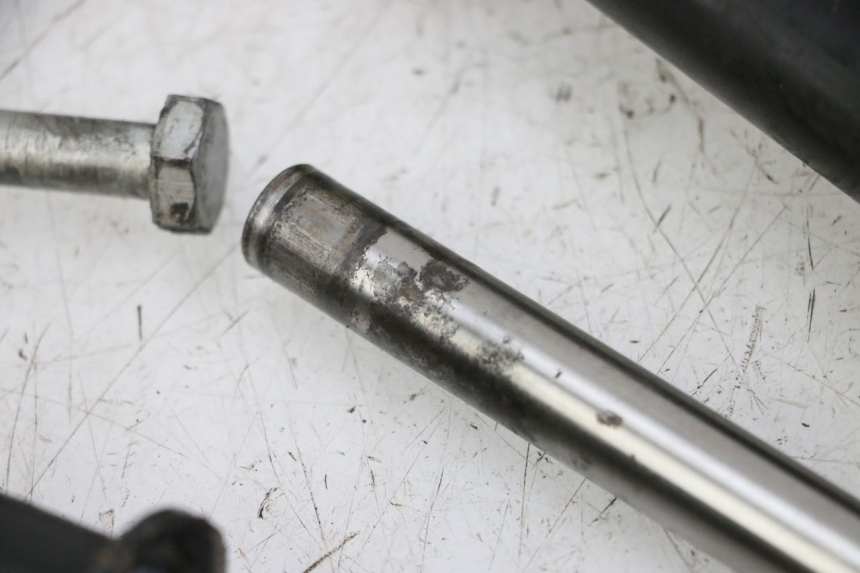 photo de SUPPORT MOTEUR PIAGGIO MP3 125 (2006 - 2014) - État de surface