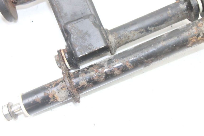 photo de SUPPORT MOTEUR PIAGGIO VESPA GRANTURISMO 125 (2003 - 2007) - Vue d’ensemble