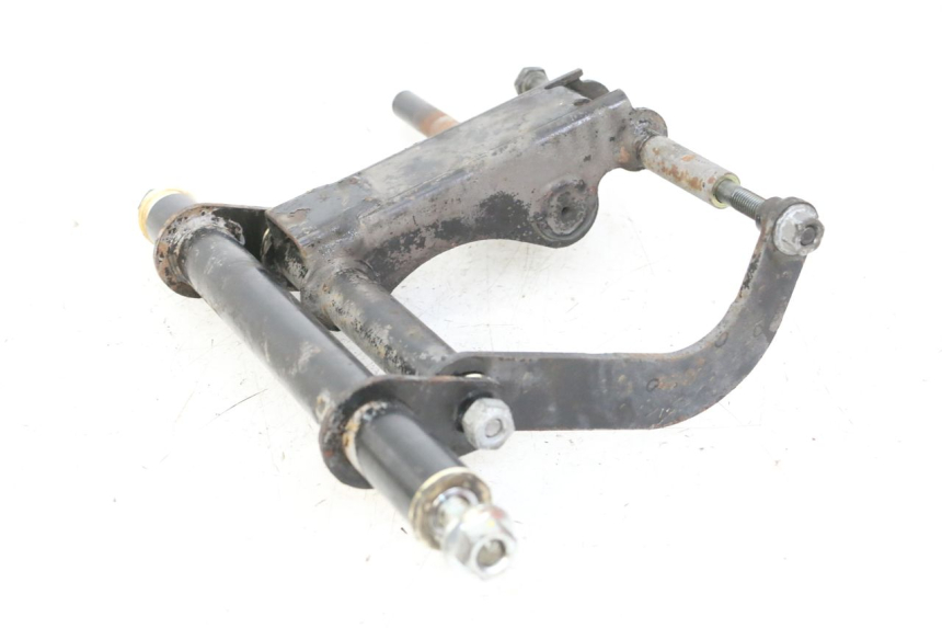 photo de SUPPORT MOTEUR PIAGGIO VESPA GRANTURISMO 200 (2004 - 2005) - Vue d’ensemble