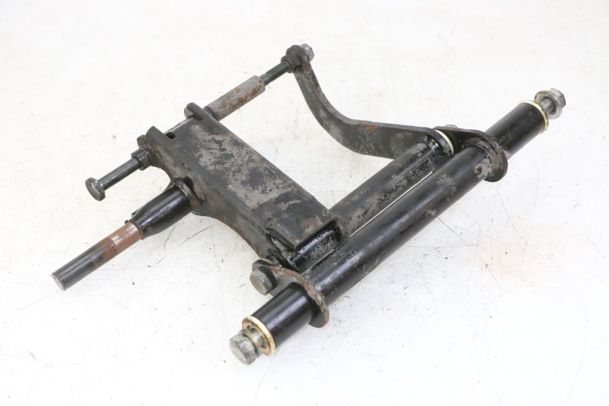 photo de SUPPORT MOTEUR PIAGGIO VESPA GRANTURISMO 200 (2004 - 2005) - État de surface