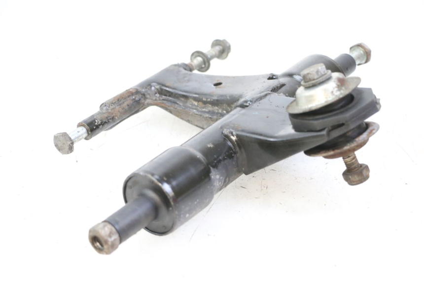 photo de SUPPORT MOTEUR PIAGGIO VESPA LX 2T 50 (2005 - 2013) - Gros plan technique