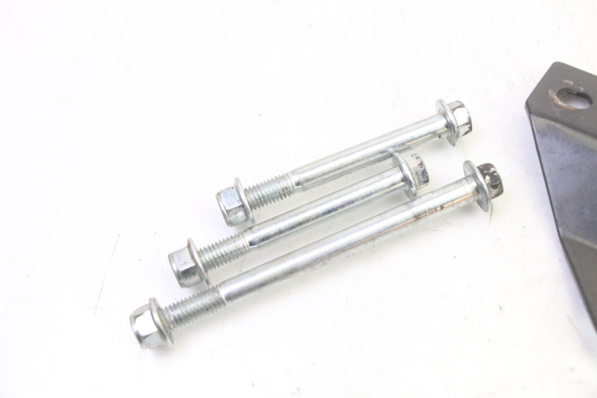 photo de SUPPORT MOTEUR APOLLO RFZ 125 - Zoom état d’usage