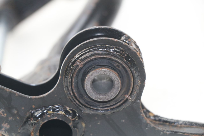 photo de SUPPORT MOTEUR DAELIM S3 125 (2010 - 2017) - Gros plan technique