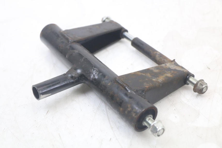 photo de SUPPORT MOTEUR JM MOTORS SANTANA 50 (2014 - 2023) - Gros plan technique