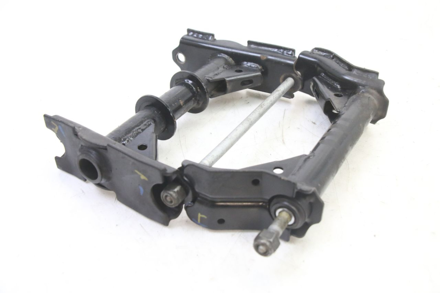 photo de SUPPORT MOTEUR PEUGEOT SATELIS 125 (2013 - 2018) - Points de fixation