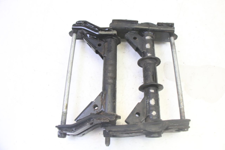 photo de SUPPORT MOTEUR PEUGEOT SATELIS 125 (2013 - 2018) - Détail de la pièce