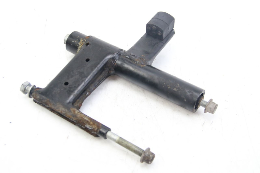 photo de SUPPORT MOTEUR APRILIA SCARABEO 4T 50 (2009 - 2017) - Autre angle de vue