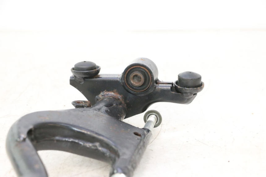 photo de SUPPORT MOTEUR FYM SCOOTERONE 125 (2006 - 2008) - Autre angle de vue