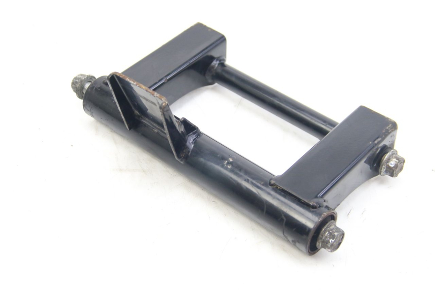 photo de SUPPORT MOTEUR SUZUKI SIXTEEN 125 (2008 - 2010) - Détail de la pièce