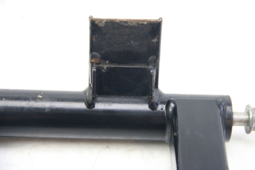 photo de SUPPORT MOTEUR SUZUKI SIXTEEN 125 (2008 - 2010) - Détails caractéristiques