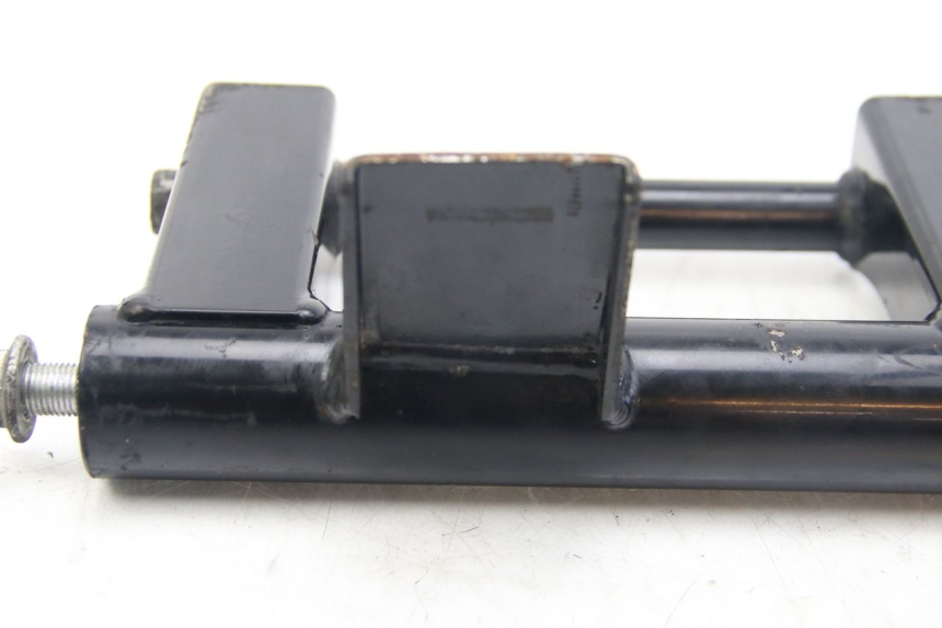 photo de SUPPORT MOTEUR SUZUKI SIXTEEN 125 (2008 - 2010) - Autre angle de vue