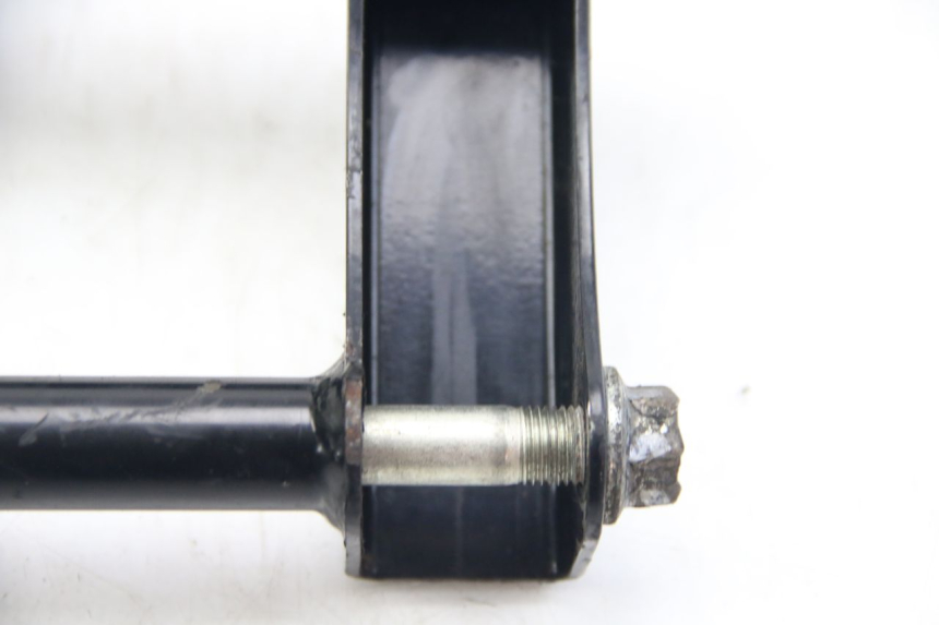 photo de SUPPORT MOTEUR SUZUKI SIXTEEN 125 (2008 - 2010) - Points de fixation