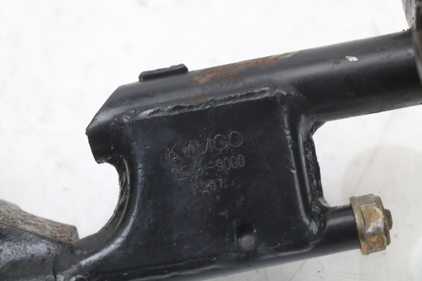 photo de SUPPORT MOTEUR KYMCO SUPER 8 125 (2008 - 2015) - Autre angle de vue