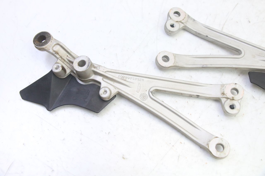 photo de SUPPORT MOTEUR KTM SUPERENDURO R 950 (2005 - 2009) - Vue d’ensemble