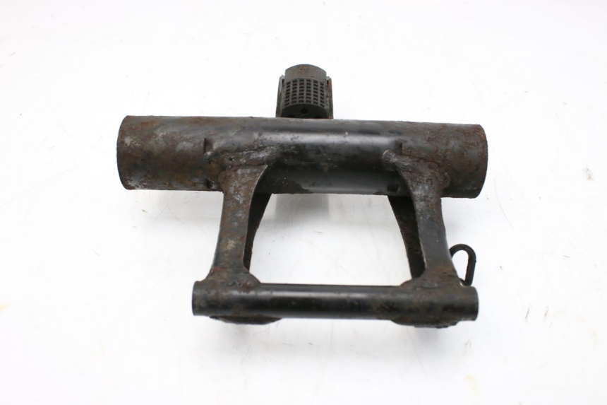 photo de SUPPORT MOTEUR PIAGGIO TYPHOON 50 (1993 - 1999) - Autre angle de vue