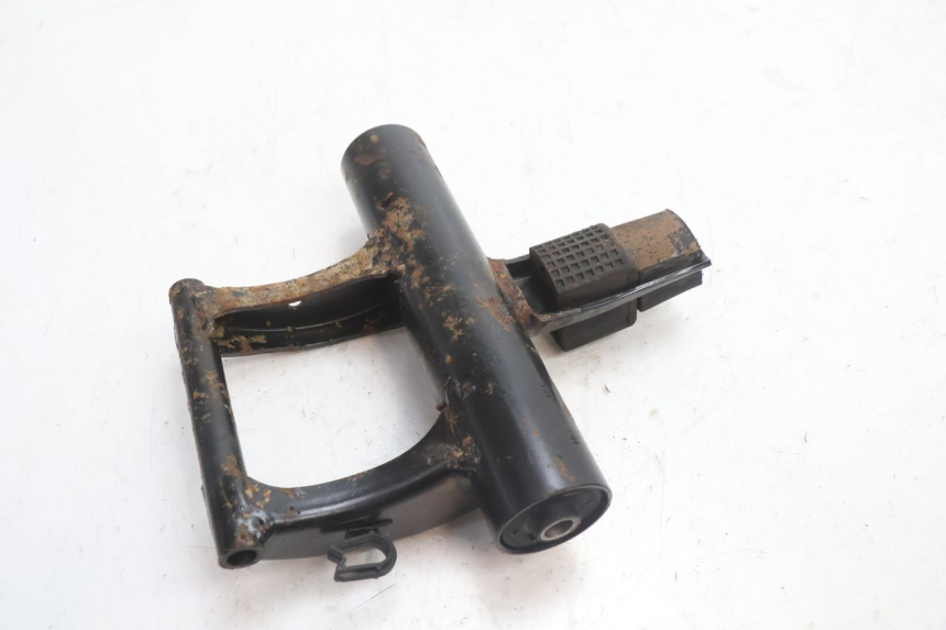 photo de SUPPORT MOTEUR PIAGGIO TYPHOON 50 (2000 - 2009) - Gros plan technique