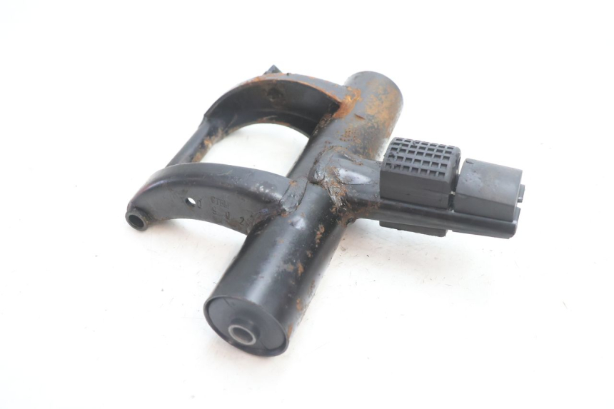 photo de SUPPORT MOTEUR PIAGGIO TYPHOON 50 (2000 - 2009) - Autre angle de vue