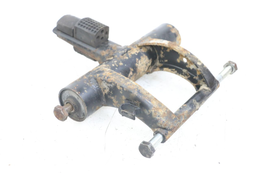 photo de SUPPORT MOTEUR PIAGGIO TYPHOON 80 (1994 - 1997) - Gros plan technique