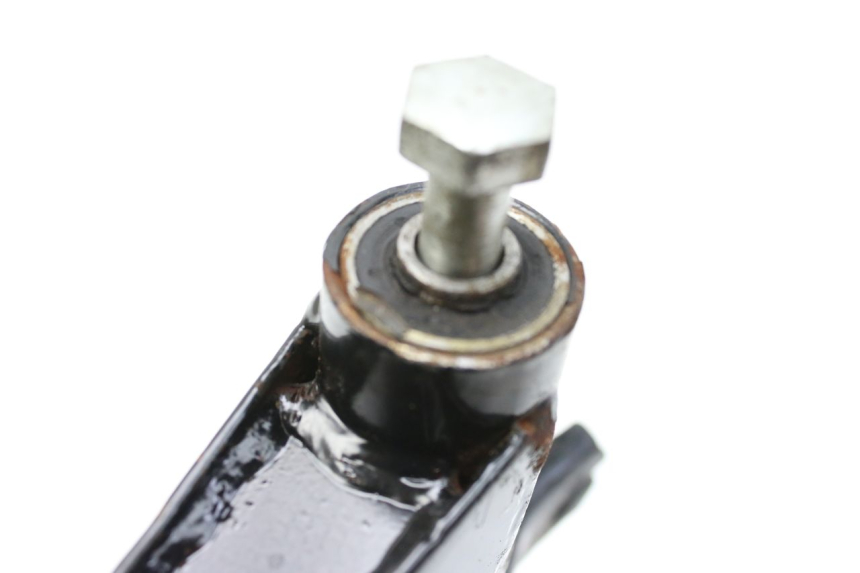 photo de SUPPORT MOTEUR PEUGEOT V-CLIC VCLIC 50 (2007 - 2013) - Gros plan technique