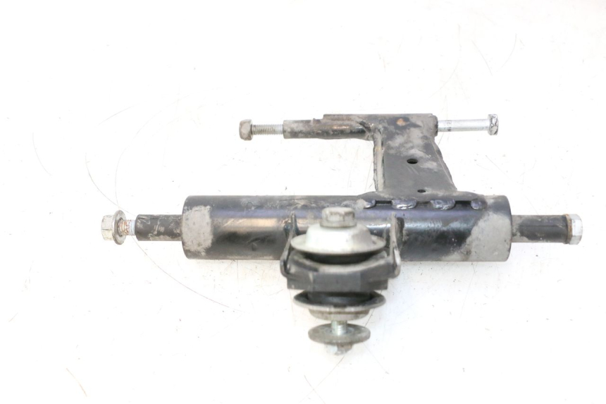 photo de SUPPORT MOTEUR PIAGGIO VESPA PRIMAVERA 2T 50 (2013 - 2018) - Points de fixation
