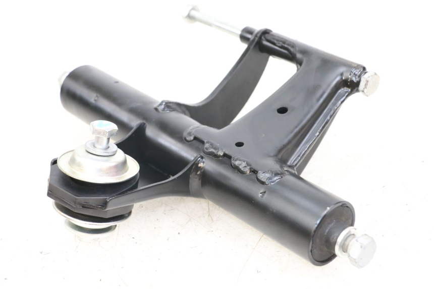 photo de SUPPORT MOTEUR PIAGGIO VESPA PRIMAVERA 4T 50 (2021 - 2024) - Vue principale